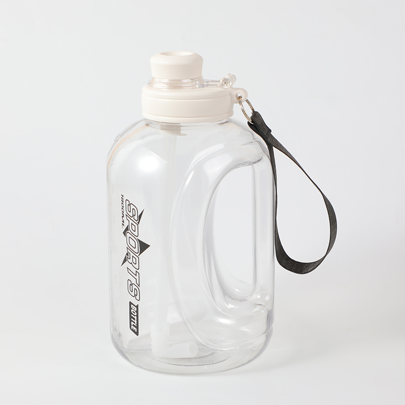 Plastic cup with large capacity-1800ml