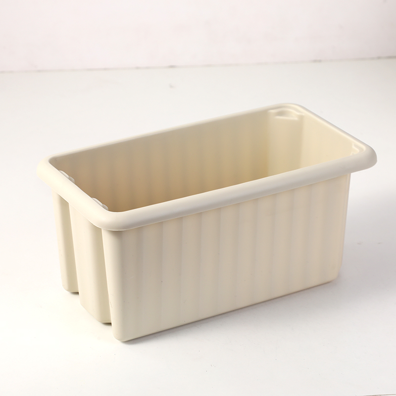 Large storage bin