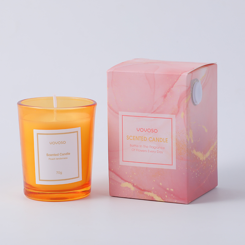 Peach tenderness scented candle