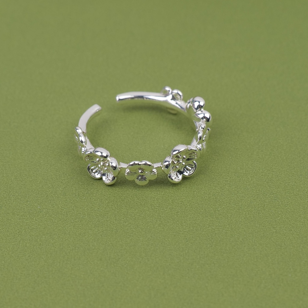 Silver Flower Ring