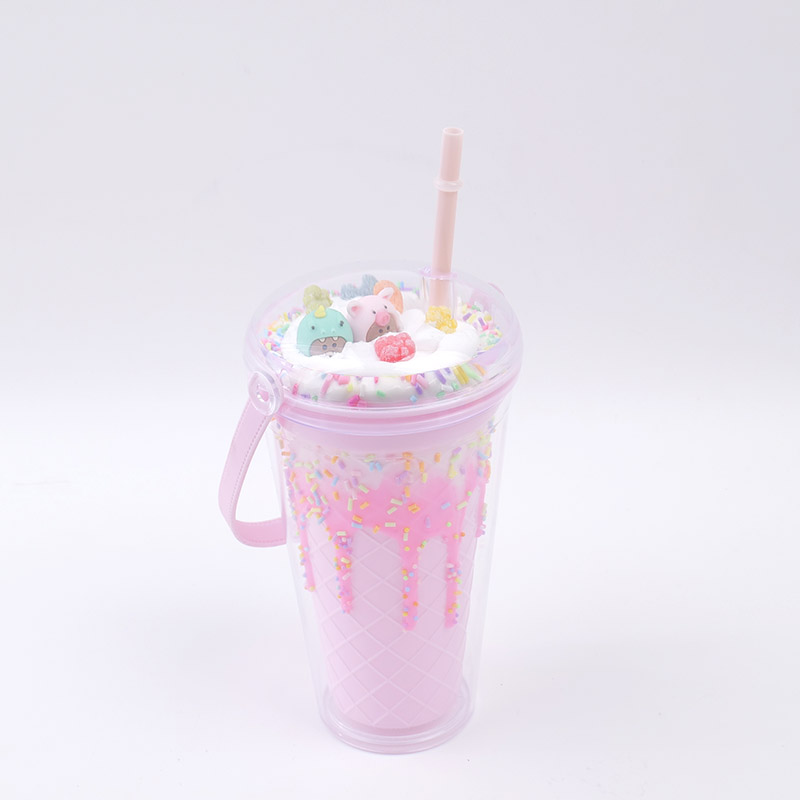Hand taking plastic straw cup-450ml