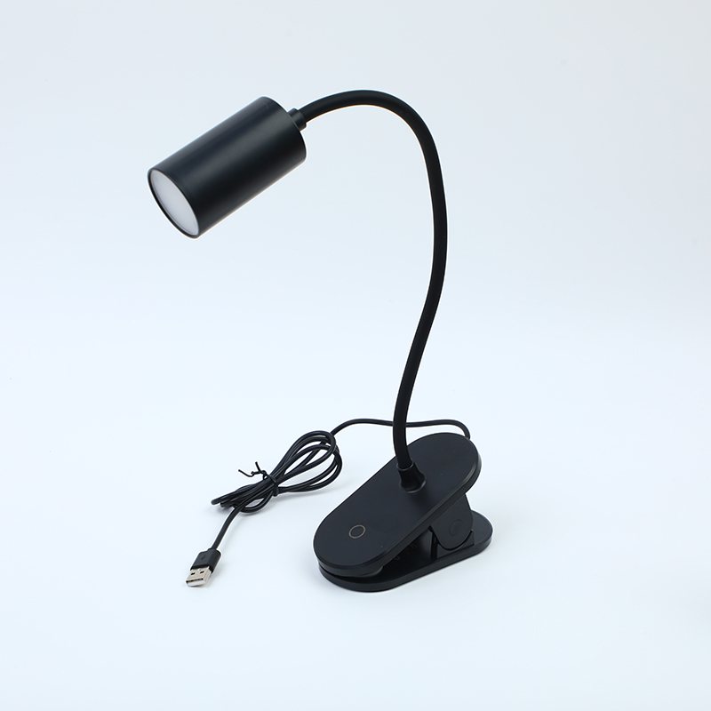 FG-18055AA Plug-in lamp with clip