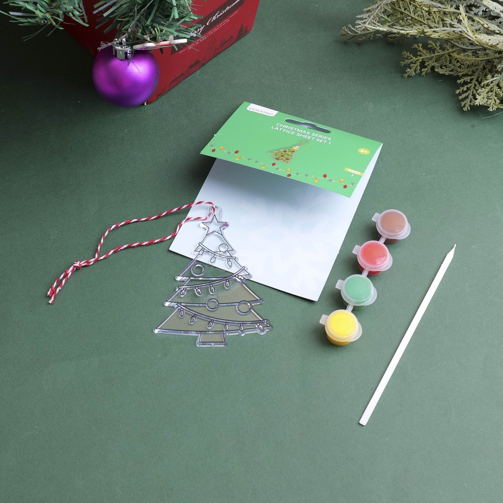 DIY Christmas Series - Coloring Hanging Ornament - Christmas Tree