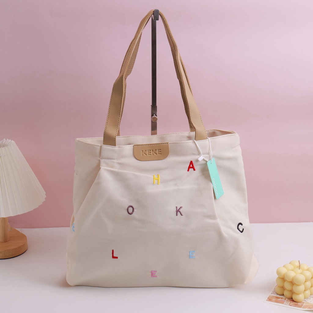 Embroidered Women's Shoulder Bag - White